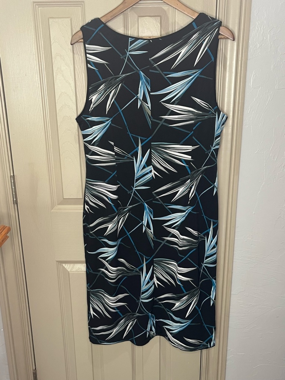 Catherine Malandrino Large Sleeveless Black Dress Blue and White Tropical Print - Picture 2 of 4